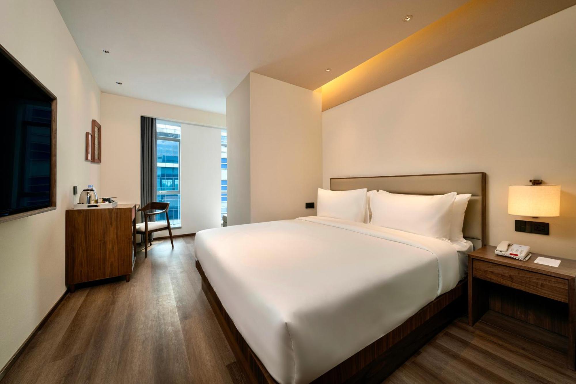 Model J Hotel Jakarta Soekarno - Hatta Airport Тангеранг Экстерьер фото