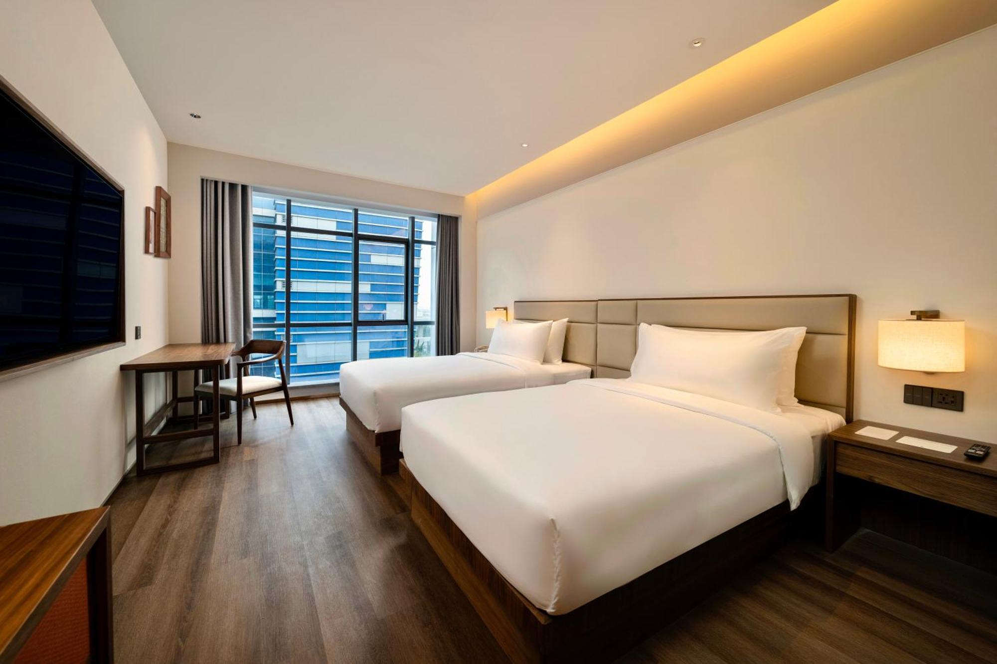 Model J Hotel Jakarta Soekarno - Hatta Airport Тангеранг Экстерьер фото